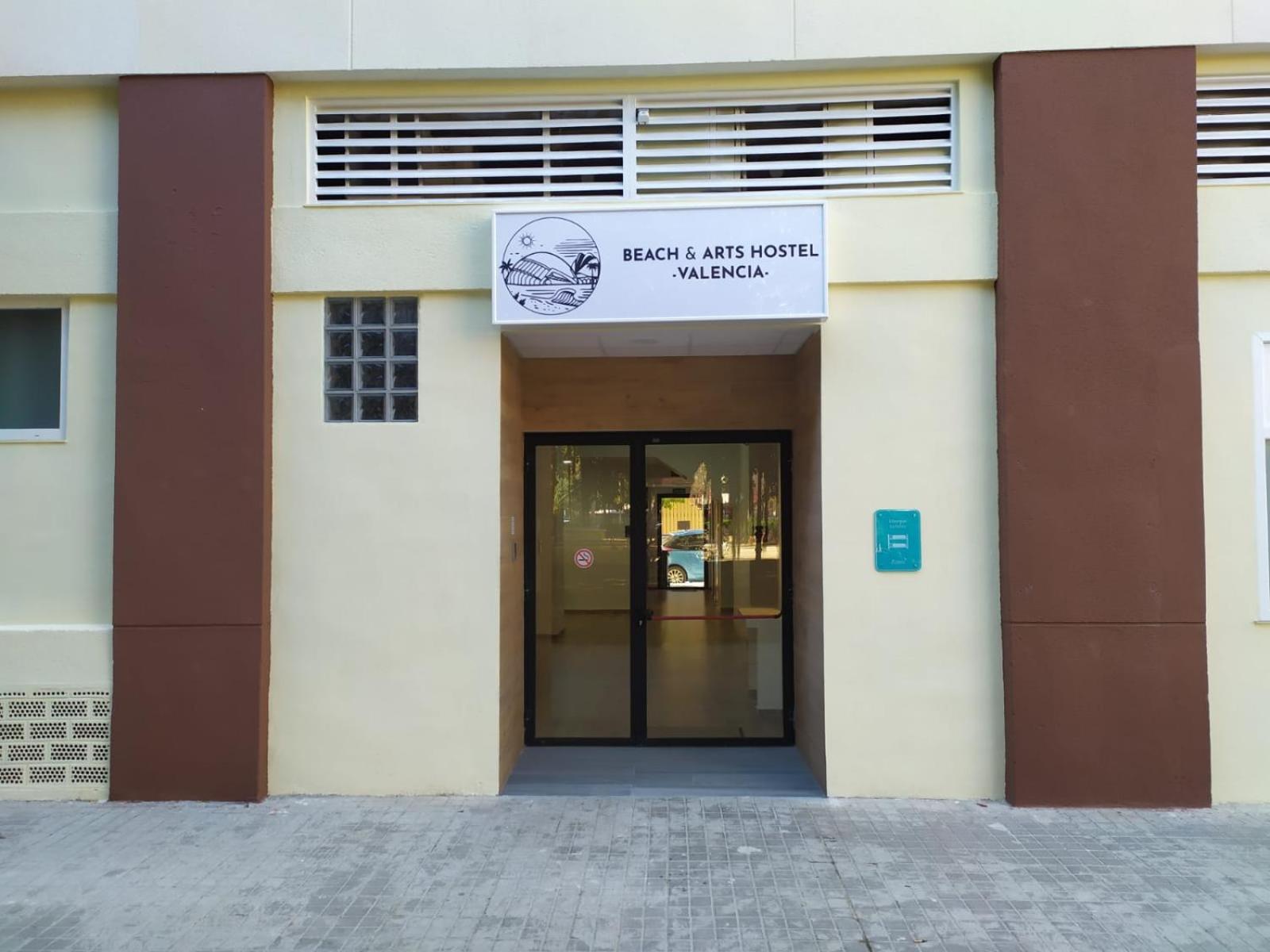 Beach & Arts Hostel Valencia Exterior photo
